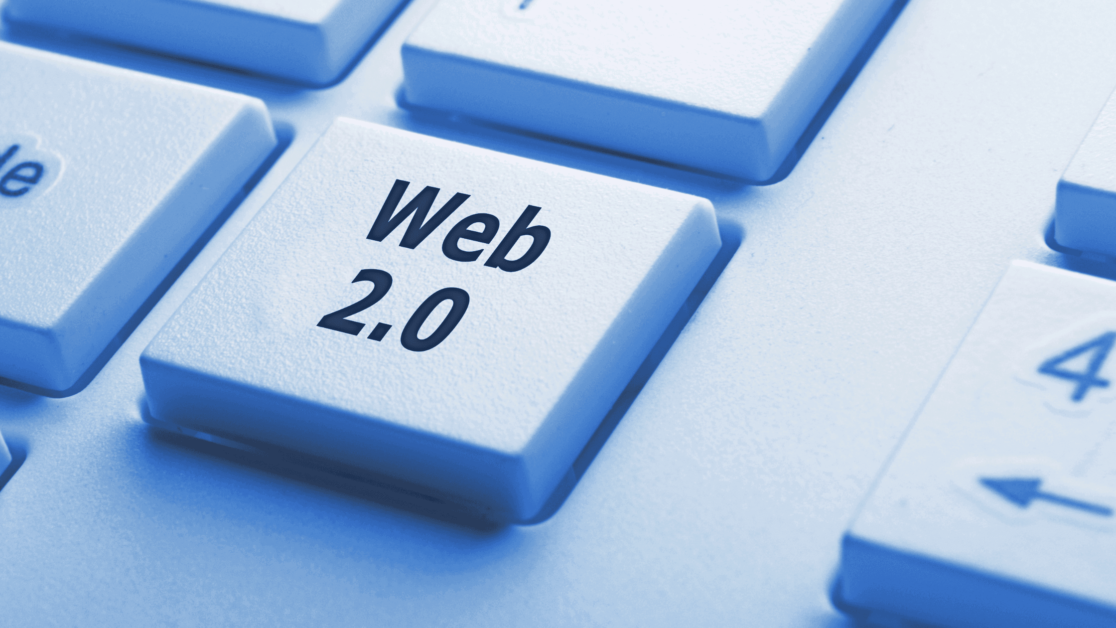 Common Architecture Mistakes in Growing Web2 Platforms hero